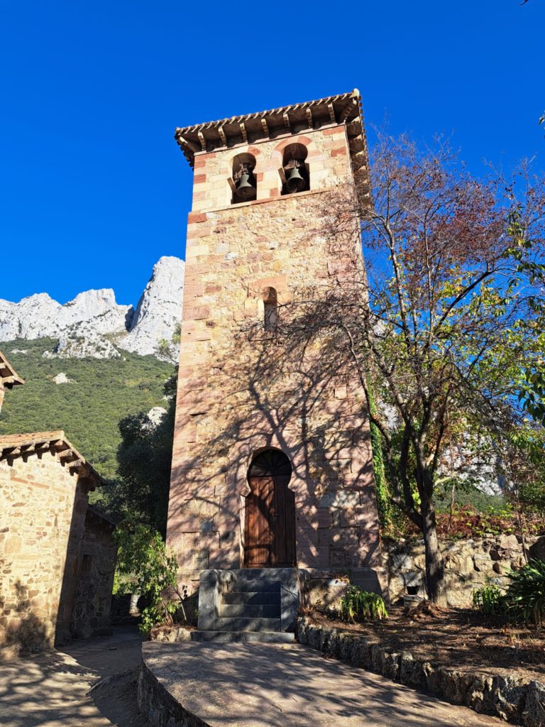Torre Campanario de Santa Maria de Lebeña